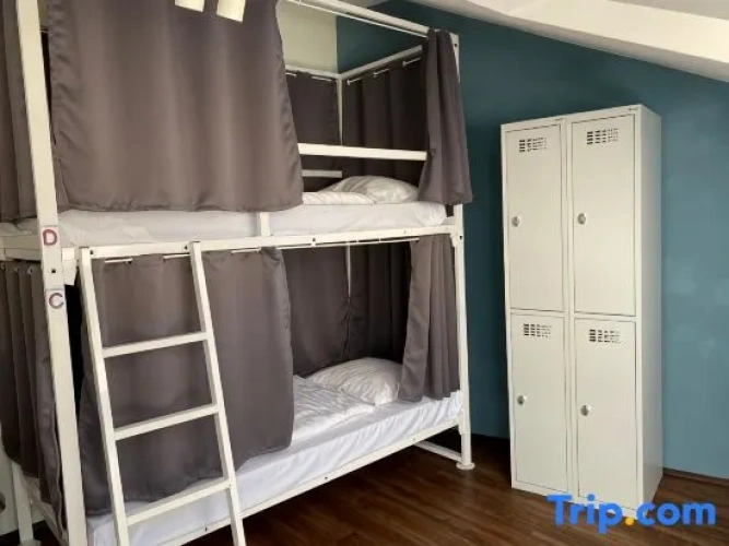 Standard Sextuple room