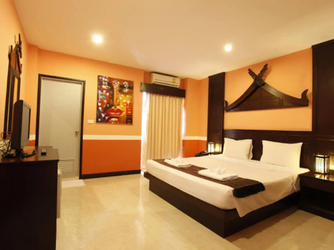 Amici Miei Hotel (SHA Certified)