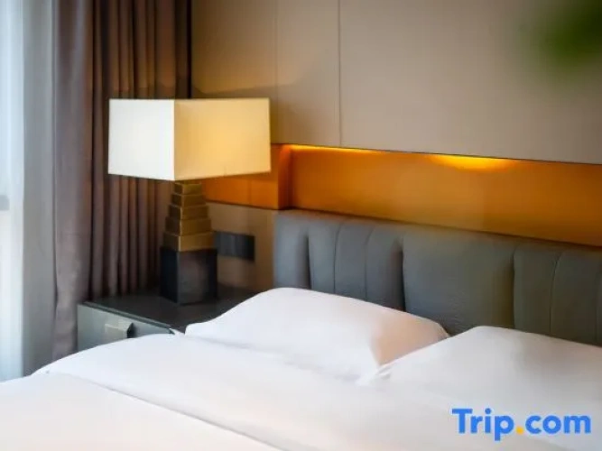2 Bedrooms Family Suite with balcony and with river view