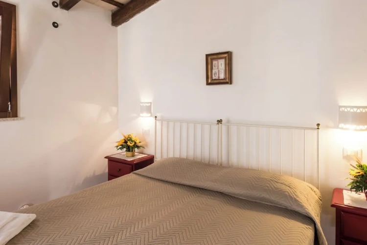 Standard Double room with courtyard view