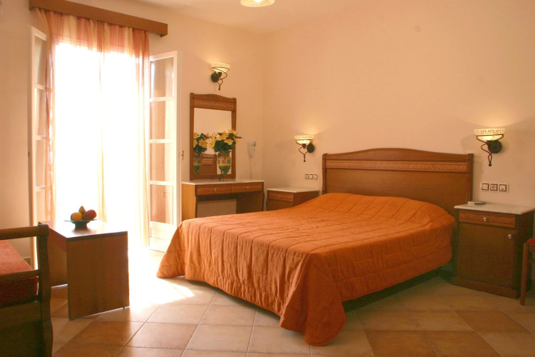 Pyrgos Beach Studios