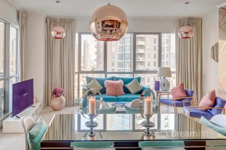 2 Bedrooms Apartment with water view
