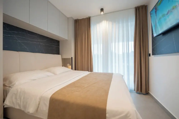 3 Bedrooms Deluxe Penthouse room with garden view