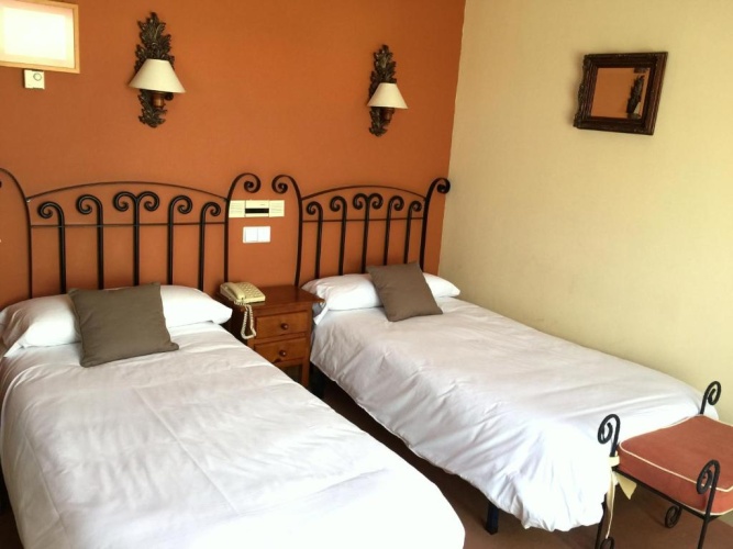 Standard Twin room