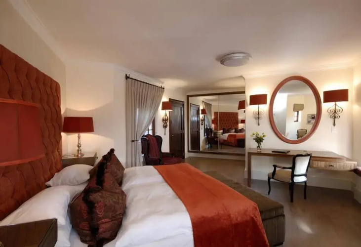 Heinitzburg Boutique Hotel