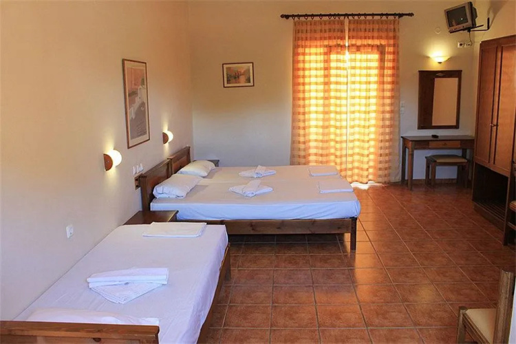 Panos Beach Hotel