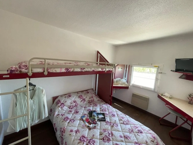 Economy Triple room
