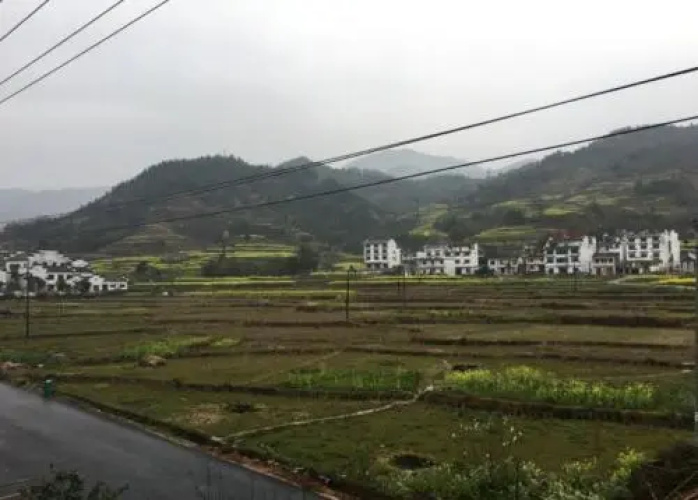 Lingshang Renjia Inn