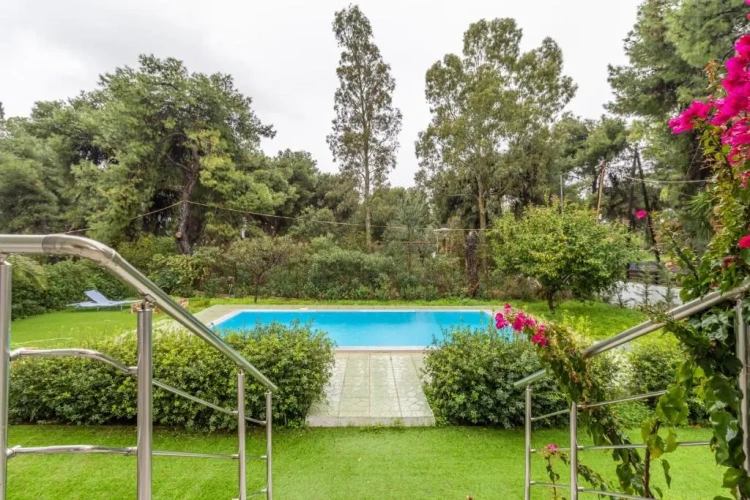 3 Bedrooms Villa