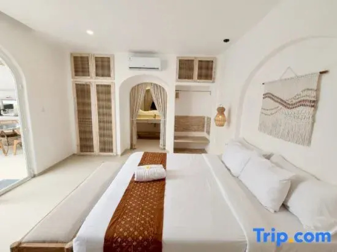 New! Charming 2BR Villa with Rustic Style