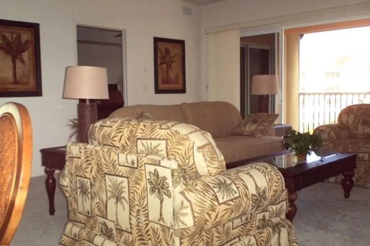 3 BR. Tommy Bahama