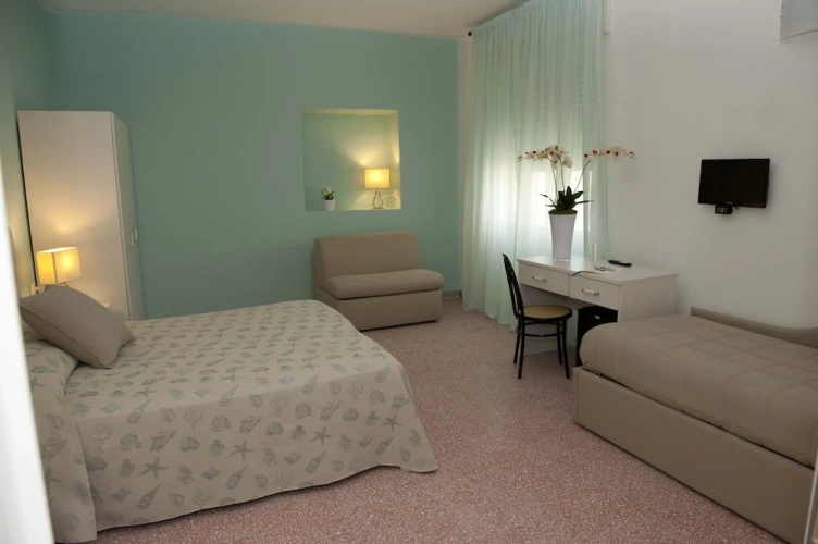 Deluxe Quadruple room
