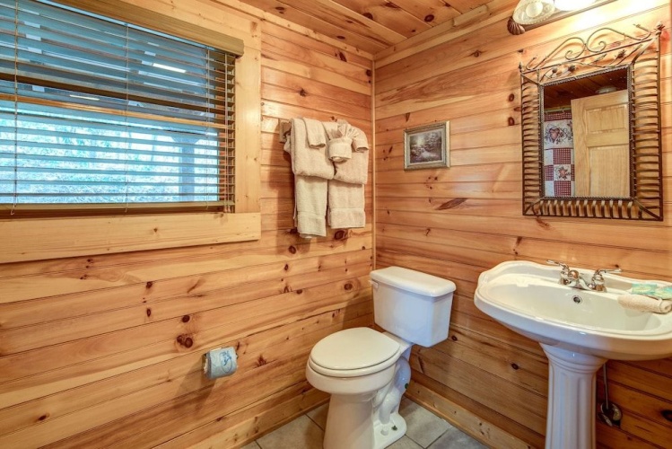 Hemlock Manor by Jackson Mountain Rentals