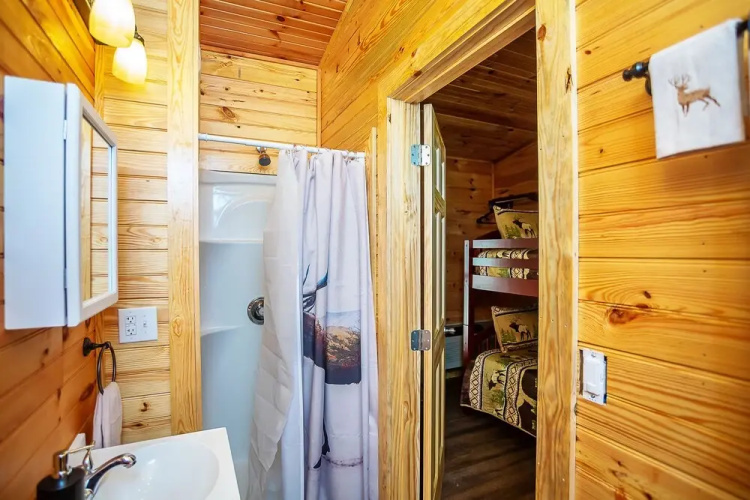 Bigfoot Lodge Room Three