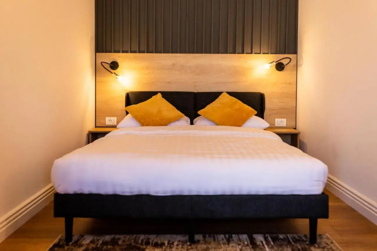 Corvin and Bedroom
