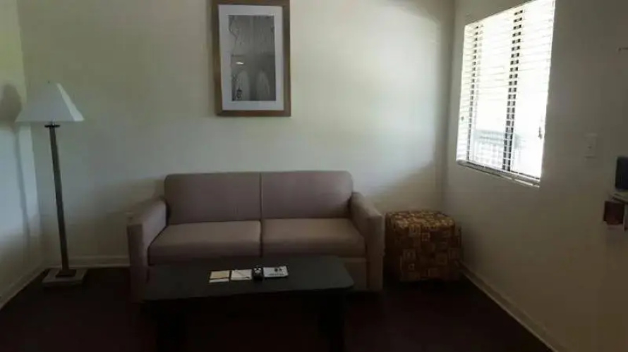 Clarion Suites Inn
