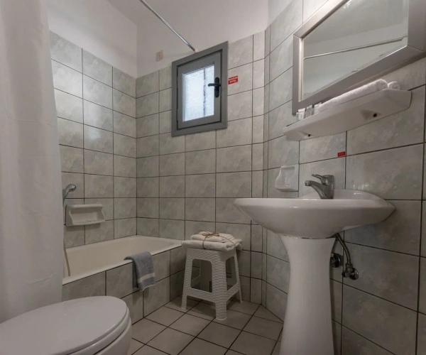 Standard Triple room with balcony