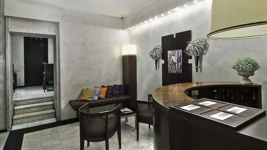 Intown Luxury House