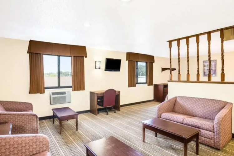 Super 8 Motel - Wilmington