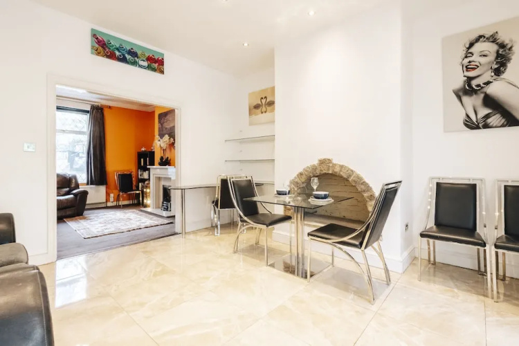 Luxury Town House