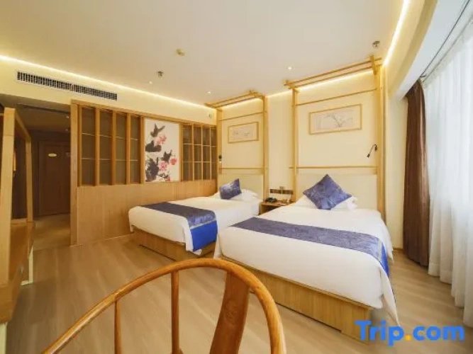 Deluxe Twin Suite