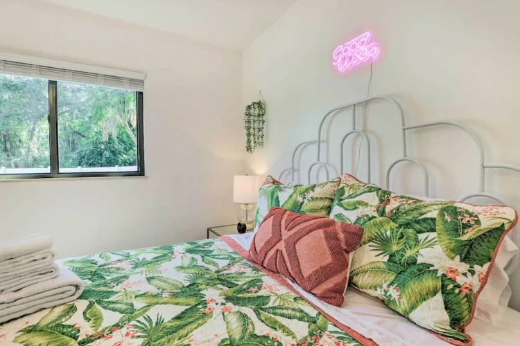 2 Bedrooms Cottage