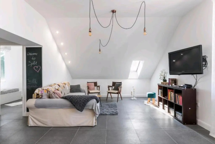 Just Like This - Cityapartment with Netflix