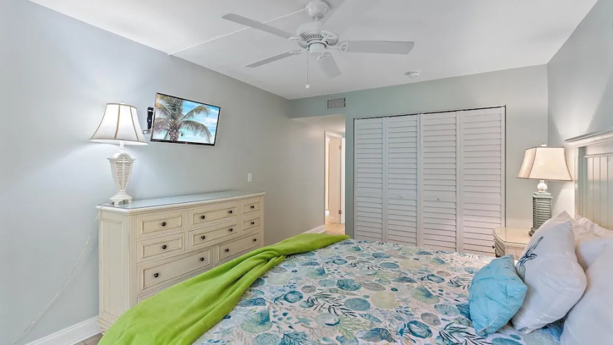 Pura Vida Two 2 Bedroom Condo by RedAwning