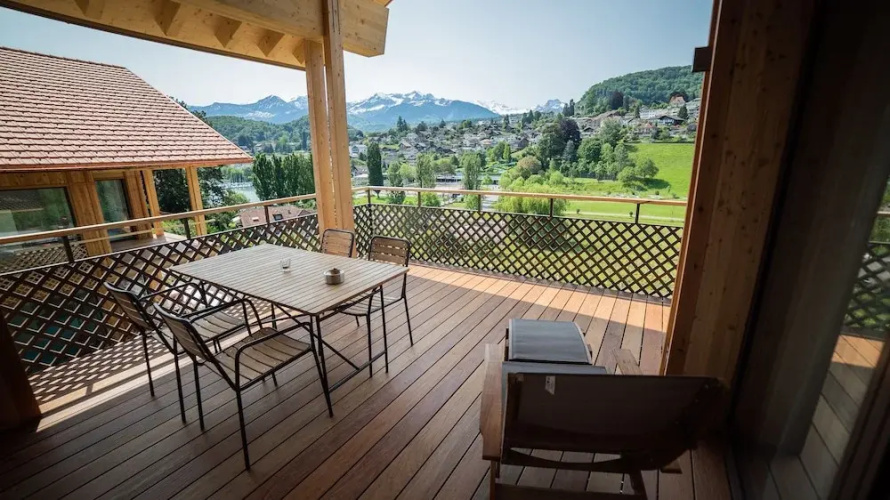 Seaside Lodge