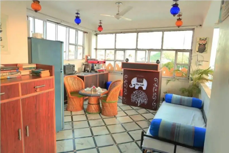Janak Niwas Guest House