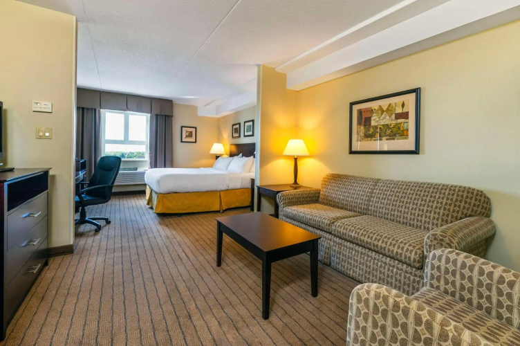 Comfort Inn & Suites