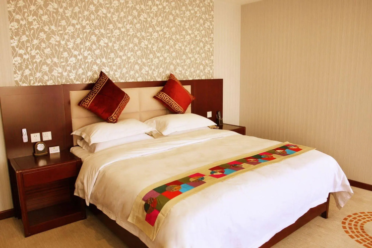 Fuyong Yulong Hotel