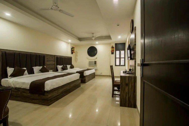 Deluxe Family Suite