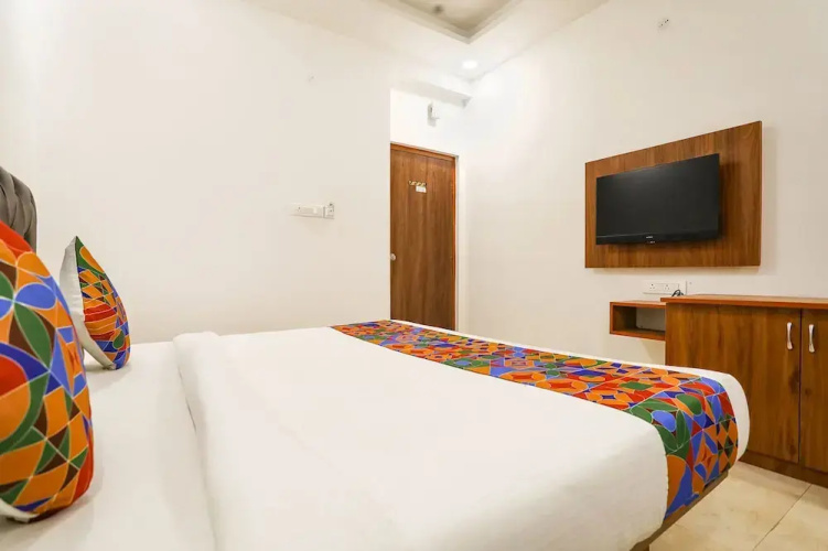 FabHotel Runway Inn