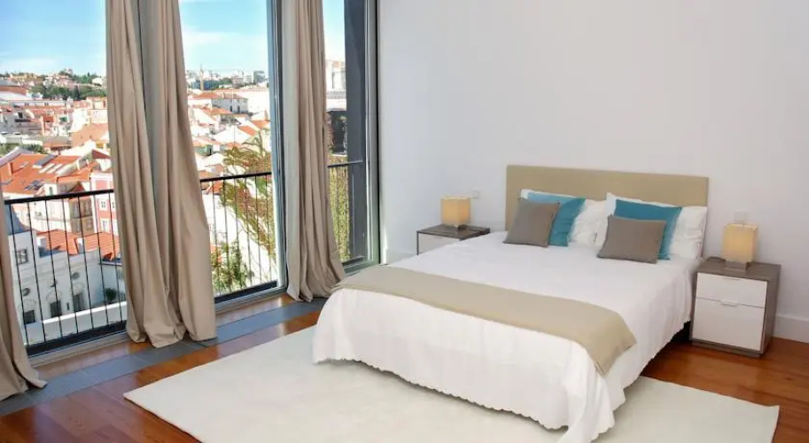 Lisbon Inside Connect - Santa Catarina Apartments
