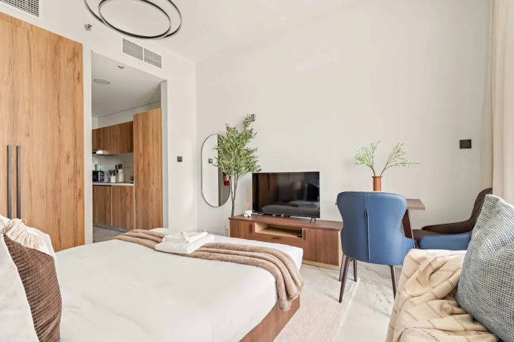 Silkhaus Chic Studio Shared Pool and Gym