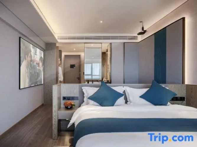 Standard Double room with lake view