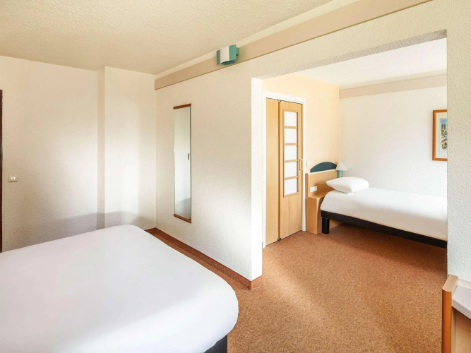 ibis Chartres Ouest Luce