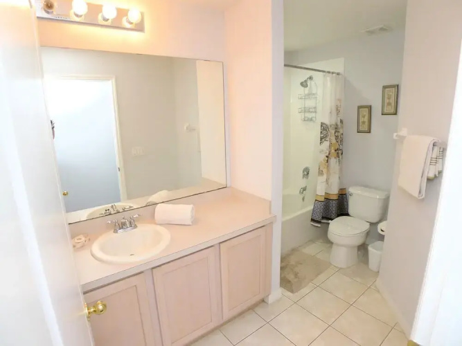 5 Bed Resort Home In Gated Community 188