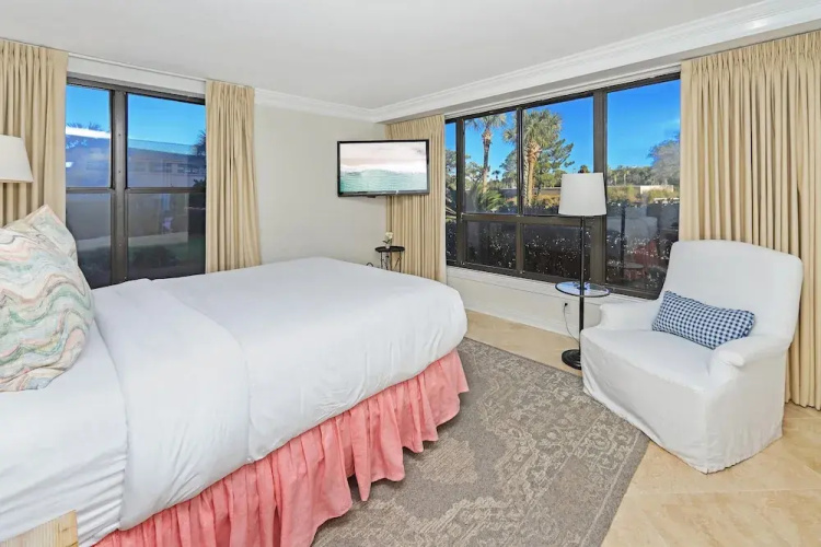 Beachside One 4010