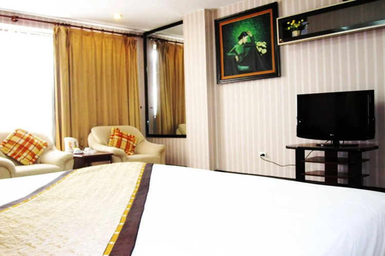 Oasis Hanoi HotelOver view