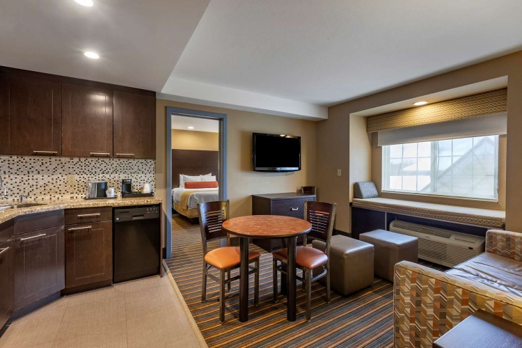 Best Western Plus Woodstock Inn & Suites photo 34
