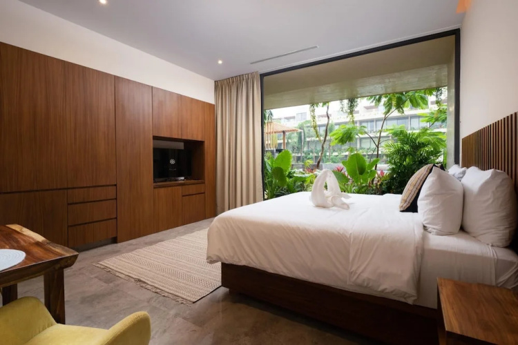 Tranquility Inside City Adventures Outside Discover Both Right Here at Mistiq