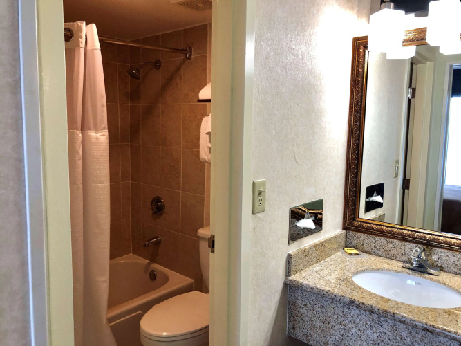 Best Western Plus Grosvenor Airport Hotel photo 11