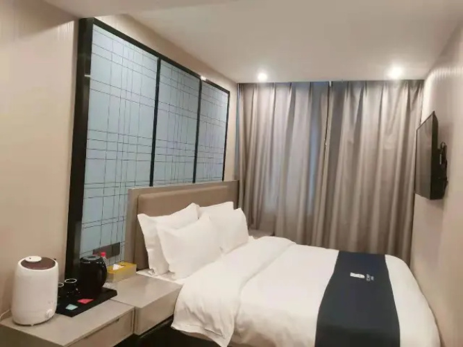 Standard Twin room with mountain view