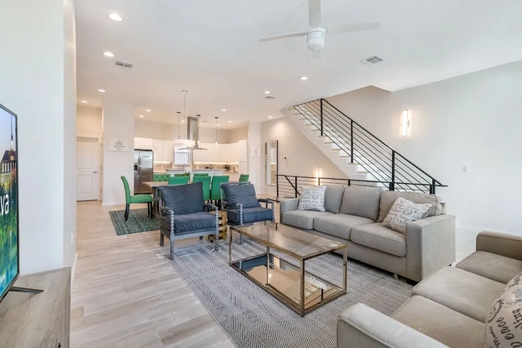 4 Bedrooms Deluxe room with balcony