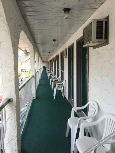 East Kootenay Motel