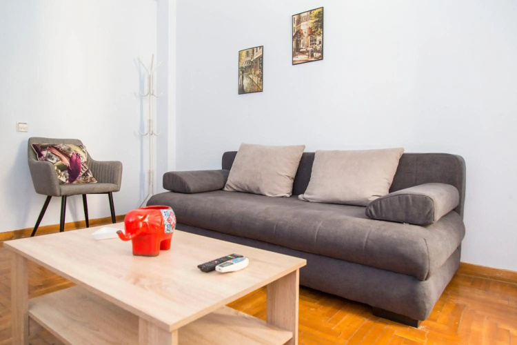 aris apartment