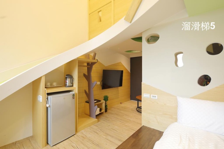 Quadruple Suite