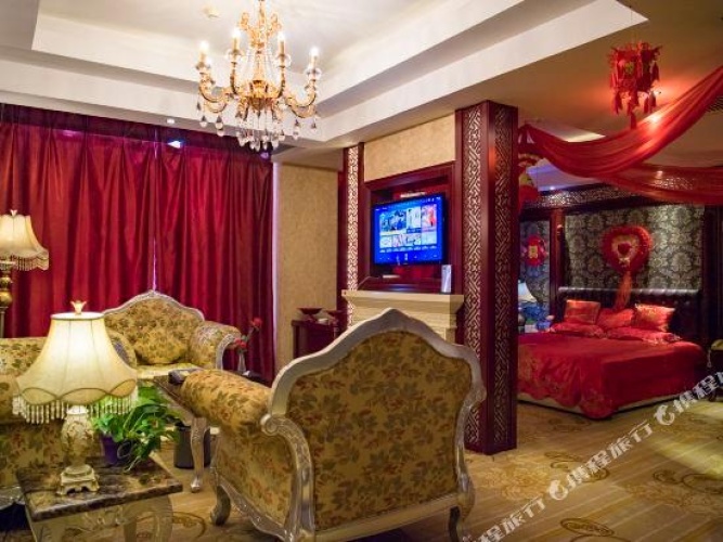 Deluxe Twin Suite